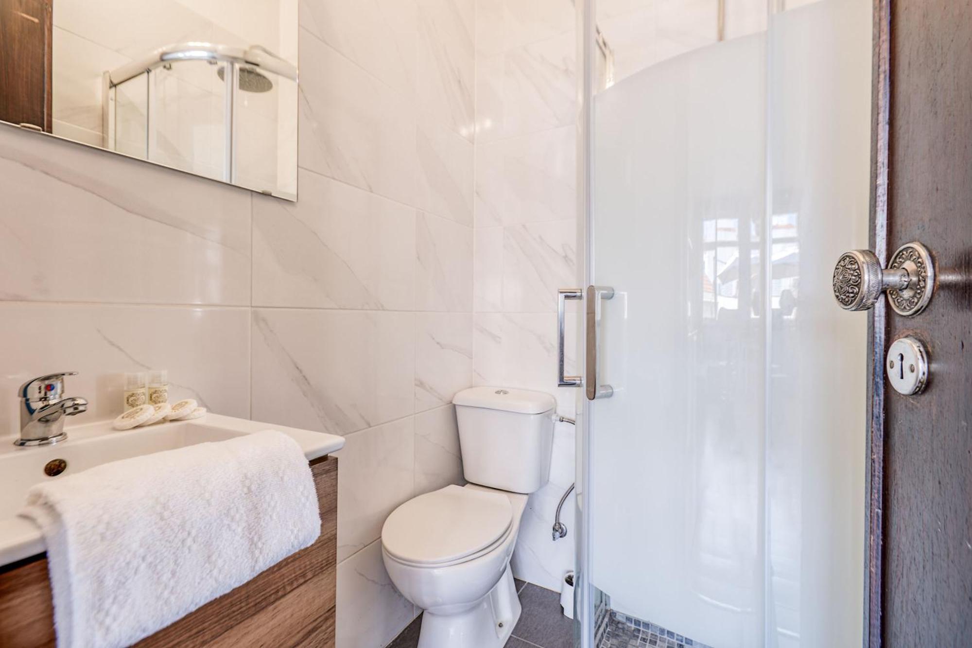 Travel & Live Aliados Apartment Porto Zimmer foto
